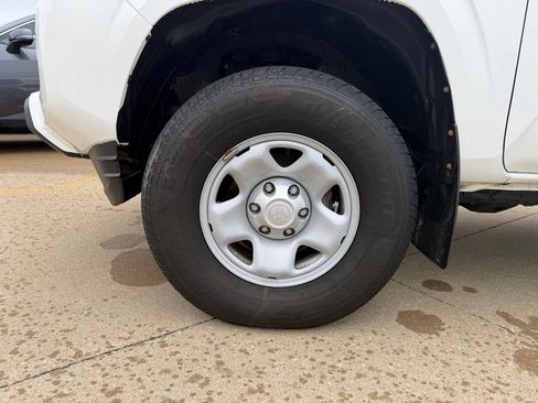 Certified 2023 Toyota Tacoma SR AWD/4WD image 37