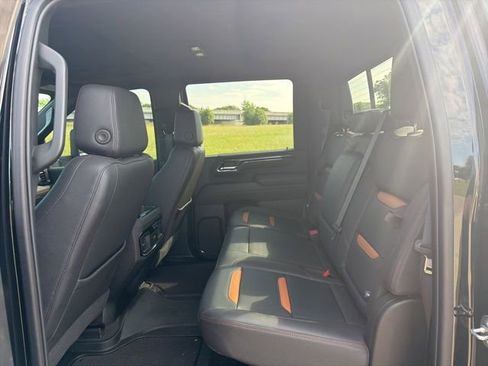 Used 2024 GMC Sierra 2500 AT4 w/ AT4 Premium Plus Package AWD/4WD image 10