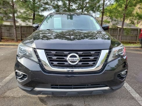 Used 2018 Nissan Pathfinder SL image 2