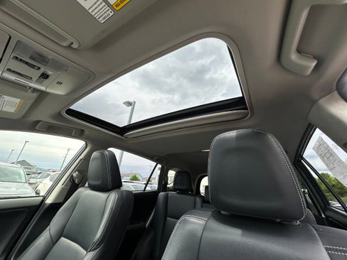 Used 2016 Toyota RAV4 Limited AWD/4WD image 31