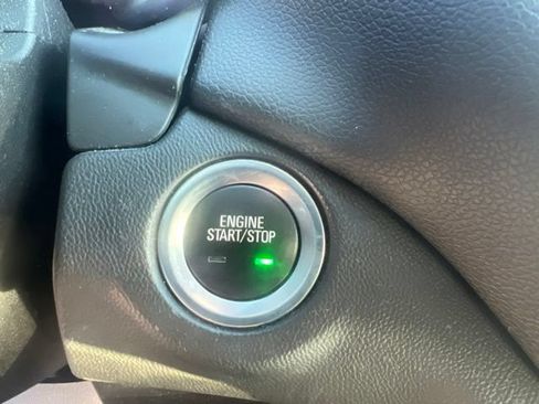 Used 2018 Chevrolet Equinox LT AWD/4WD image 30