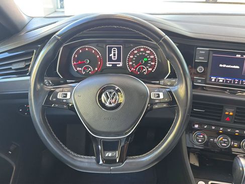 Used 2019 Volkswagen Jetta R-Line FWD image 18