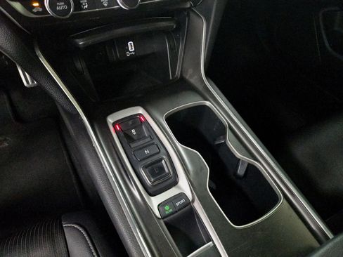 Used 2019 Honda Accord Sport image 15