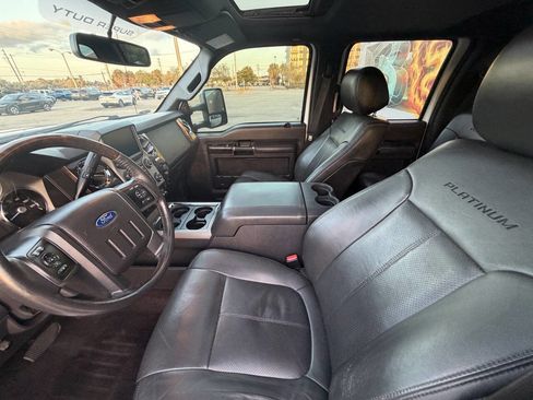 Used 2015 Ford F350 Platinum w/ Platinum Package image 21