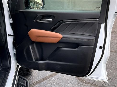 Used 2023 GMC Canyon AT4 w/ AT4 Premium Package image 25