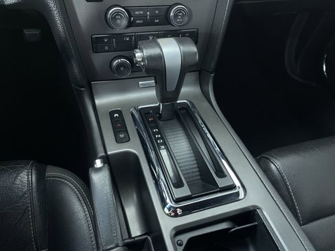 Used 2010 Ford Mustang Coupe image 19