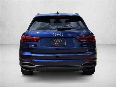 Certified 2025 Audi Q3 2.0T Premium w/ Convenience Package AWD/4WD image 4