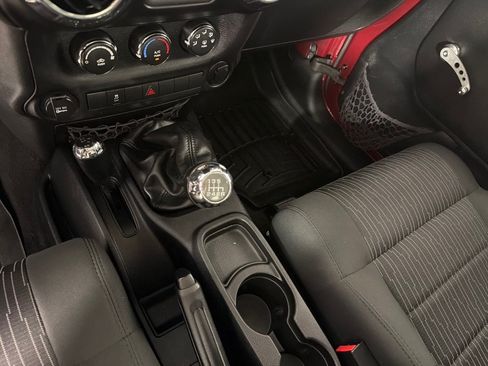 Used 2012 Jeep Wrangler Sport w/ Connectivity Group AWD/4WD image 15