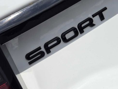 Used 2024 Land Rover Discovery Sport Dynamic SE AWD/4WD image 12