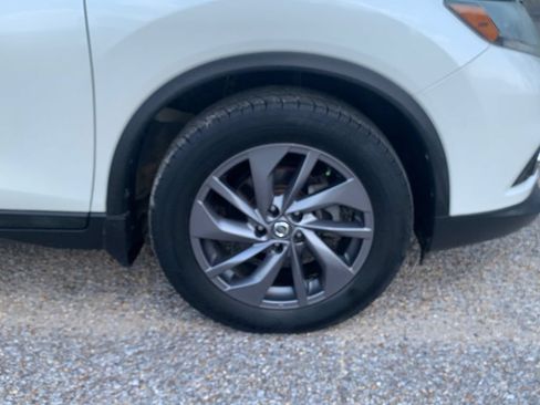 Used 2016 Nissan Rogue SL w/ SL Premium Package FWD image 9