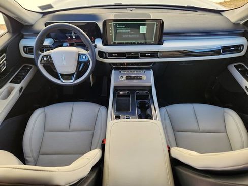 New 2026 Lincoln Aviator AWD w/ Jet Appearance Package image 11