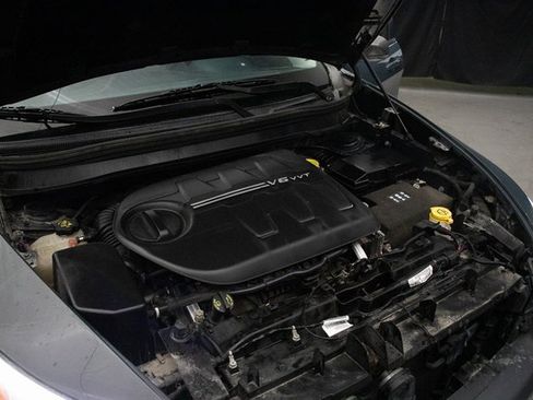 Used 2016 Jeep Cherokee Trailhawk w/ Comfort/Convenience Group image 28