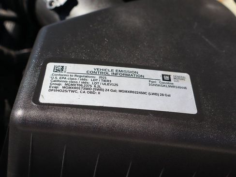 Used 2021 Chevrolet Suburban High Country w/ Premium Package image 13