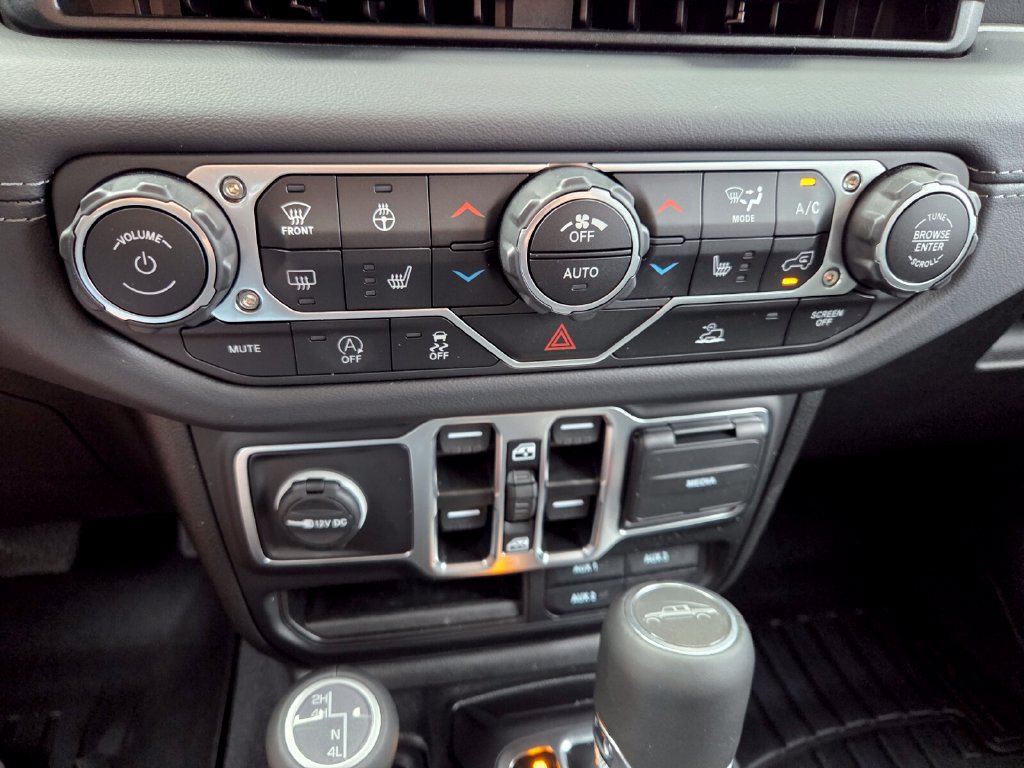 Certified 2025 Jeep Gladiator Sport AWD/4WD image 27