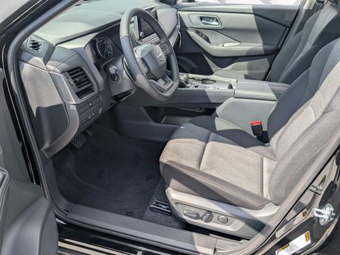 New 2026 Nissan Rogue SV image 5