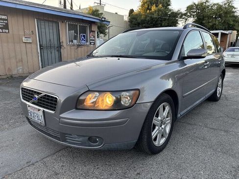 Used 2005 Volvo V50 T5 image 3