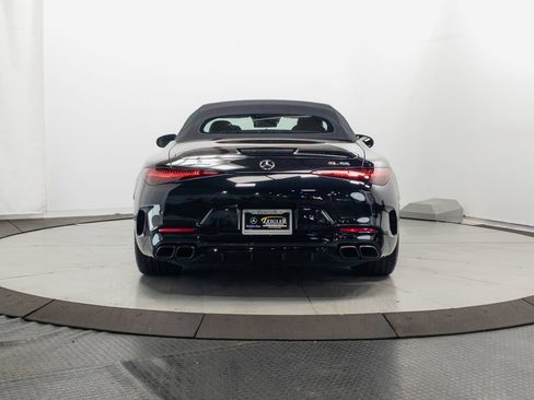 Used 2022 Mercedes-Benz SL 55 AMG 4MATIC w/ Driver Assistance Package image 32