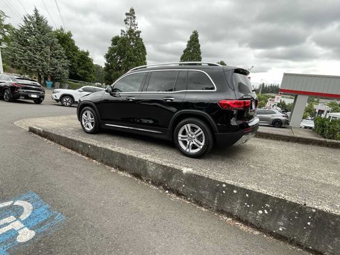 Used 2020 Mercedes-Benz GLB 250 4MATIC image 6