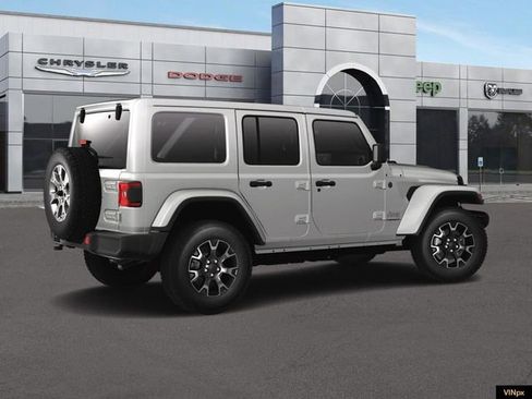 New 2025 Jeep Wrangler Unlimited Sahara w/ Technology Group AWD/4WD image 8