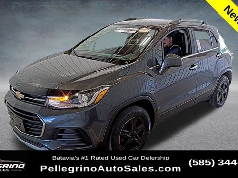 Used 2018 Chevrolet Trax LT w/ LT Convenience Package AWD/4WD image 1