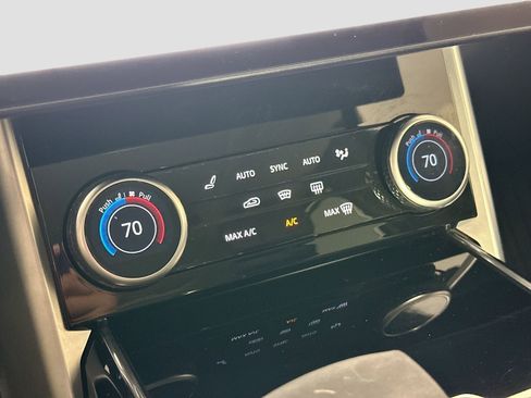 Certified 2023 Land Rover Range Rover Autobiography image 18