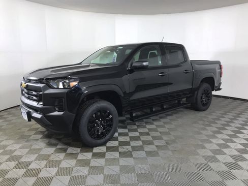 New 2026 Chevrolet Colorado W/T image 3