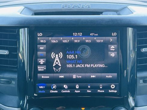 Used 2021 RAM 1500 Big Horn image 17