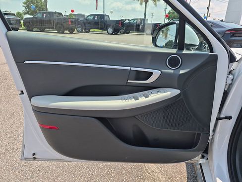 Used 2025 Hyundai Sonata SEL FWD image 11