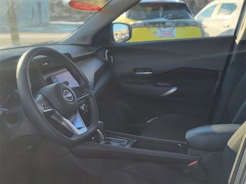 Certified 2024 Nissan Kicks SV image 10