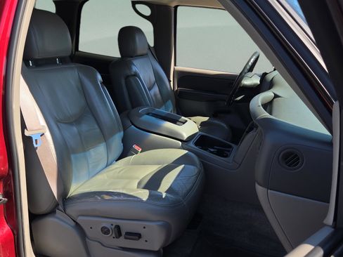 Used 2003 Chevrolet Tahoe LT RWD image 15
