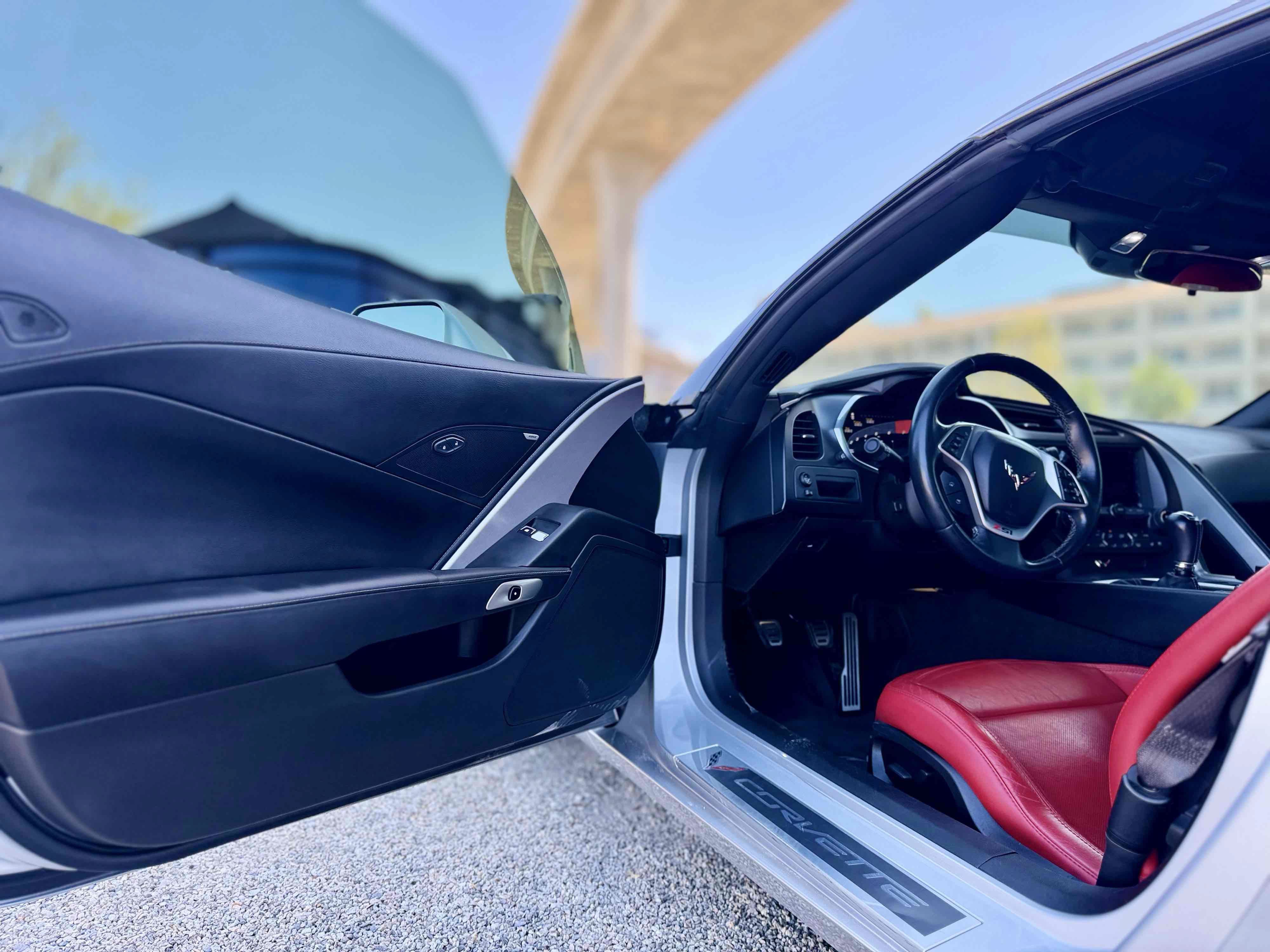 Used 2015 Chevrolet Corvette Stingray Coupe RWD image 16