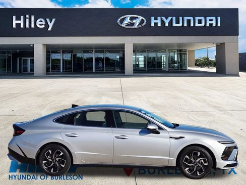 Used 2025 Hyundai Sonata SEL image 3