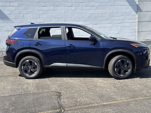 New 2025 Nissan Rogue SV AWD/4WD image 5