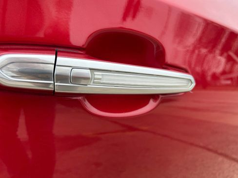 Used 2013 Cadillac XTS Premium image 16