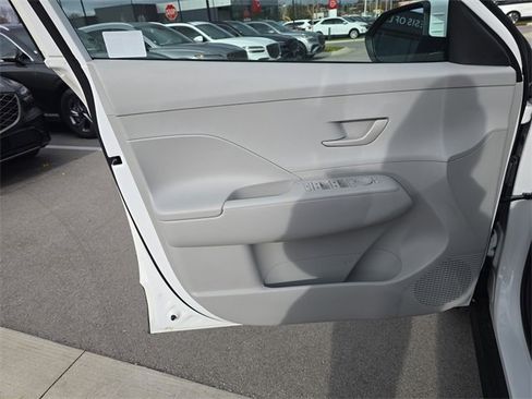 Certified 2025 Hyundai Kona SEL image 13