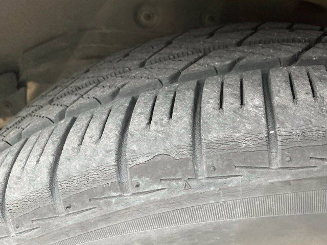 Used 2006 Chevrolet Impala LT FWD image 12