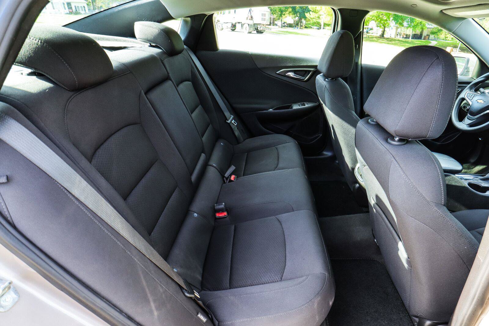Used 2023 Chevrolet Malibu LT FWD image 37