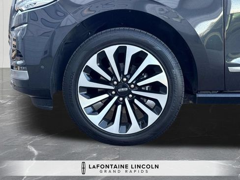 Certified 2023 Lincoln Navigator Reserve AWD/4WD image 34