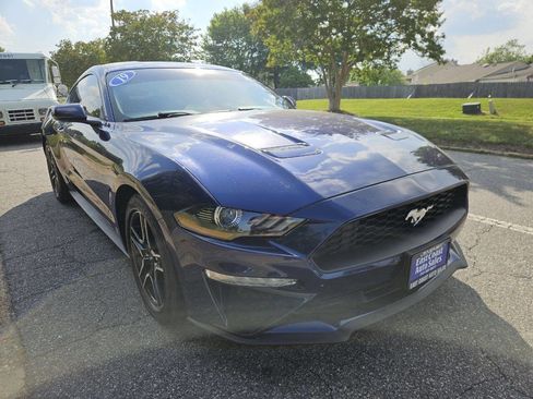 Used 2019 Ford Mustang Coupe w/ Equipment Group 101A RWD image 8