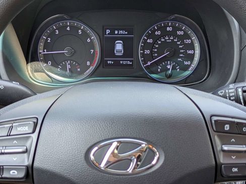 Used 2019 Hyundai Kona SE FWD image 26
