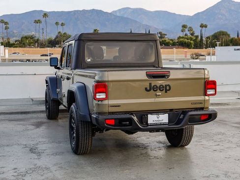 Certified 2020 Jeep Gladiator Sport image 7