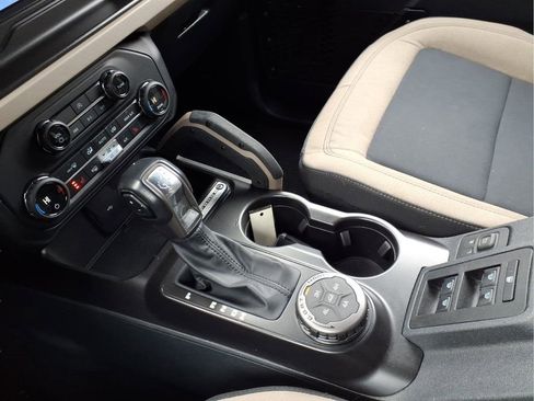 Used 2021 Ford Bronco Big Bend w/ Sasquatch Package image 27