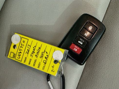 Used 2013 Toyota Avalon XLE Touring FWD image 37