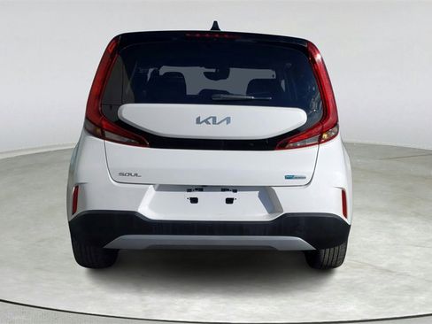 Used 2023 Kia Soul EX image 5