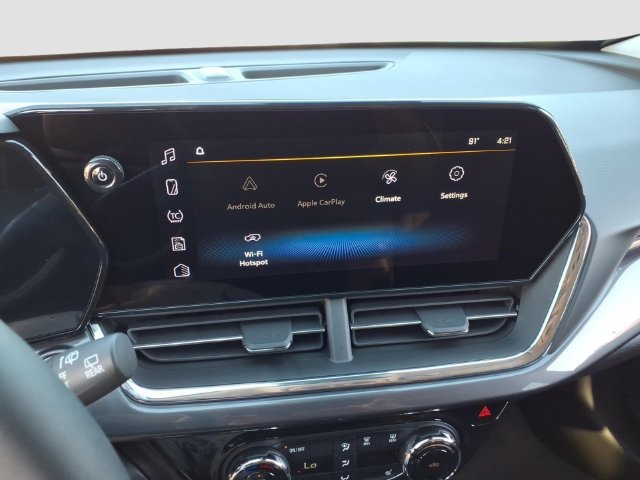 Used 2026 Chevrolet Trax ACTIV w/ Sunroof Package FWD image 22
