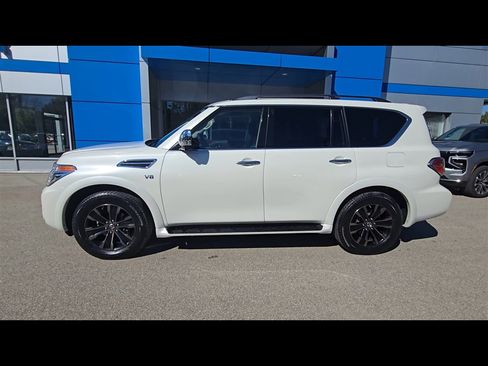 Used 2020 Nissan Armada Platinum w/ Captain's Chairs Package image 5