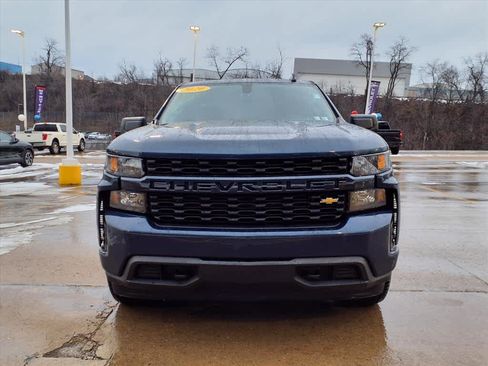 Used 2020 Chevrolet Silverado 1500 Custom w/ Custom Value Package image 3