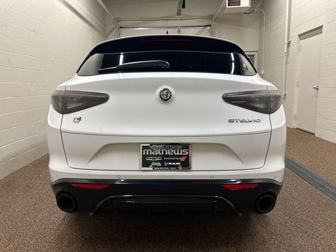 Used 2024 Alfa Romeo Stelvio Veloce AWD/4WD image 18