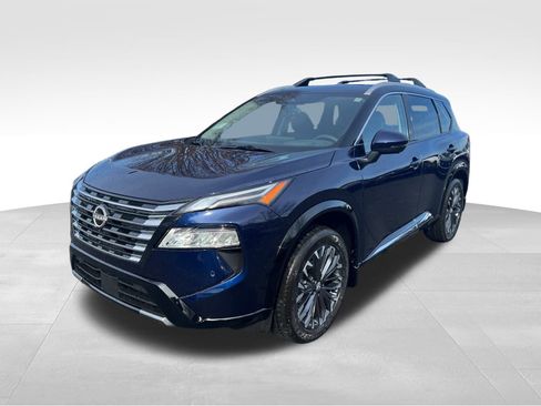 New 2026 Nissan Rogue Platinum image 4