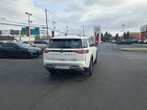 Certified 2023 Nissan Pathfinder Platinum image 5